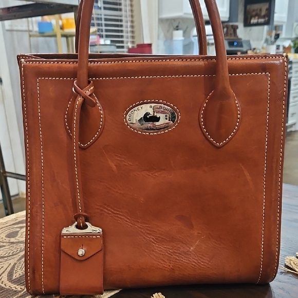 Dooney & Bourke Handbags - Dooney & Bourke Brown Leather Structured Tote